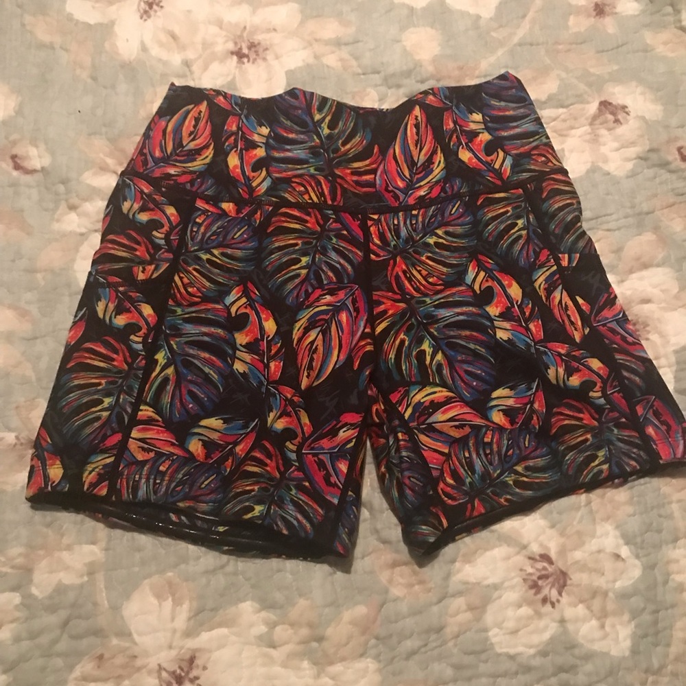 5” cvg tropic like it’s hot shorts